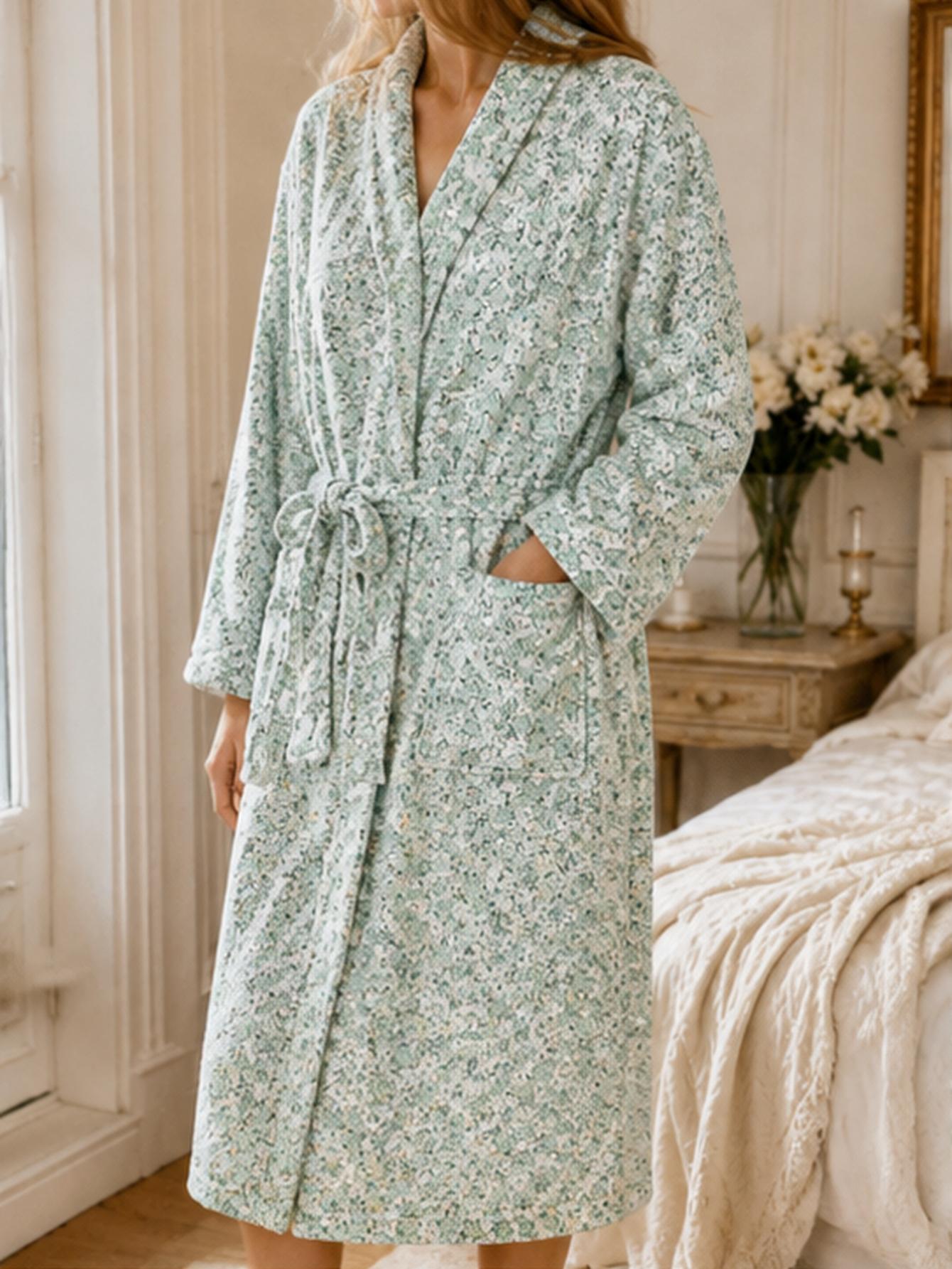 レディース、ゆったりサイズ、緑色の小花柄プリント、コーラルフ - Bathrobe のレビューと価格